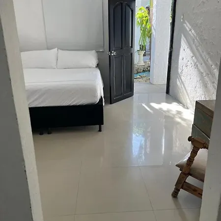Tr-v3d De Cerca Al Castillo San Felipe Con Ventilador, Piscina Y Wifi * Cartagena
